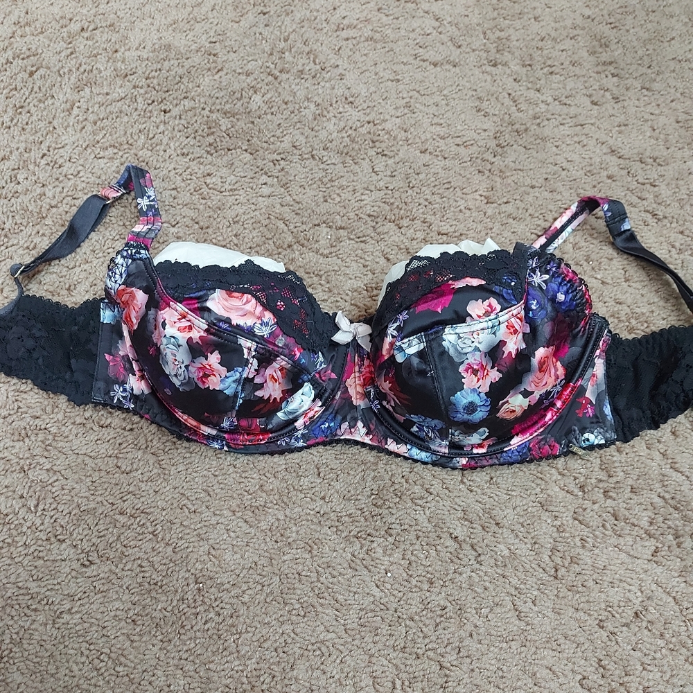 Black Floral Soft Cup Bra 34DD